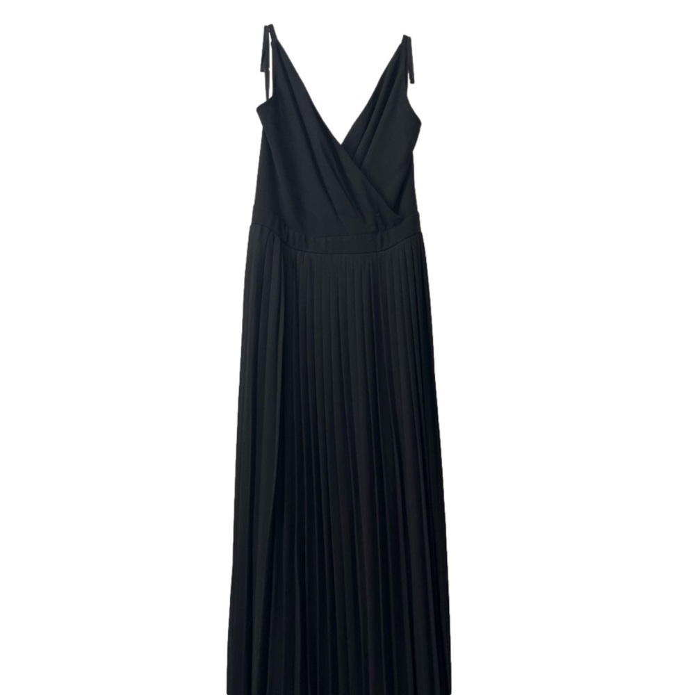 Black Pleated V-Neck Maxi Dress